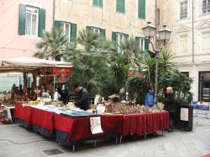 Xtrallusion photo gallery of Italy. Photos, pictures, images and photographs of the Italian Rivieras, the Italian Lakes, the Italian Alps, the Cinque Terre, the Amalfi coast and some of the most beautiful corners of Italy. Plus photos of Italian cities such as Pisa, Milan, Genoa and Rome.